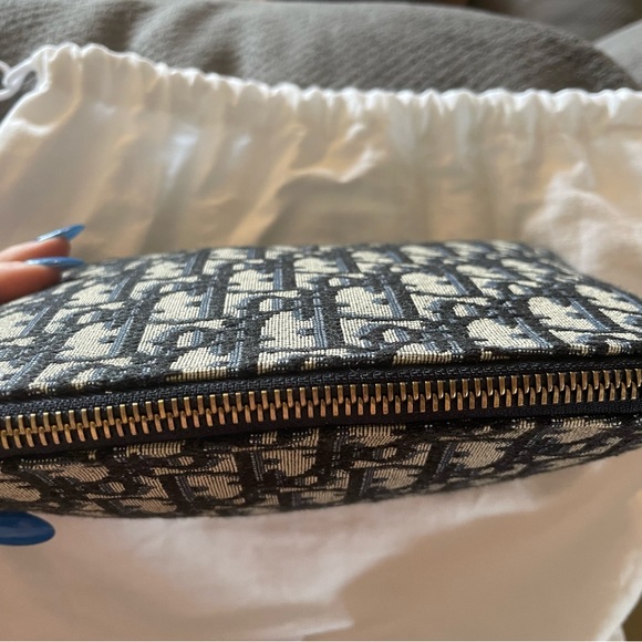 Dior clutch/makeup bag - Picture 2 of 4